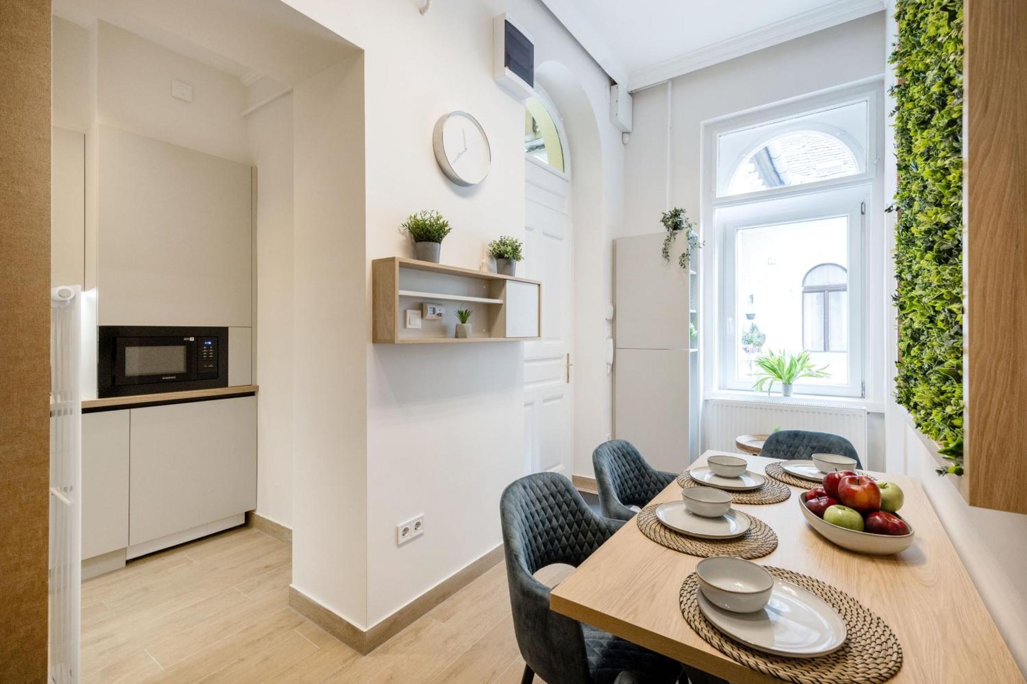 Sleek Downtown Living Apartment Budapest Ngoại thất bức ảnh